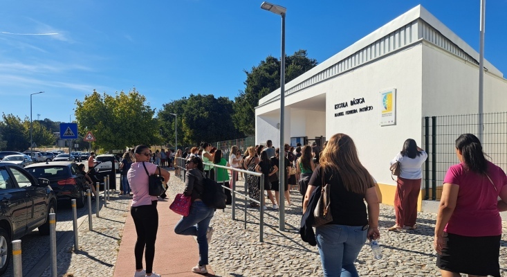 Receção aos encarregados de educação dos alunos dos 2.º, 3.º, 4.º, 6.º, 8.º e 9.º anos.